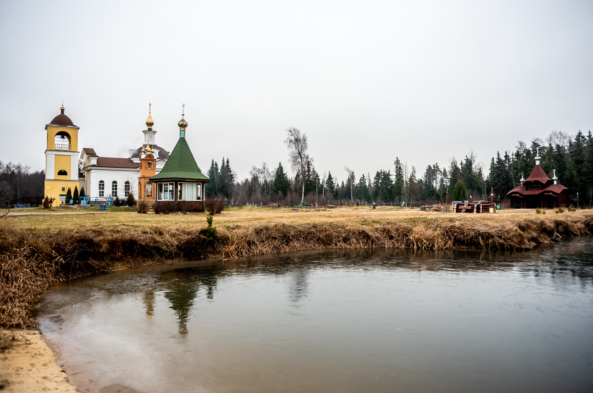 Церковь Троицы Живоначальной в Троице-Чижах