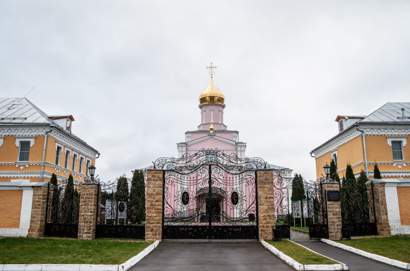 Зосимова пустынь. Монастырь Зосимова пустынь Наро-Фоминский. Троице-Одигитриевская Зосимова пустынь. Одигитриевский женский монастырь Зосимова пустынь. Женский монастырь Зосимова пустынь в Наро-Фоминском районе.