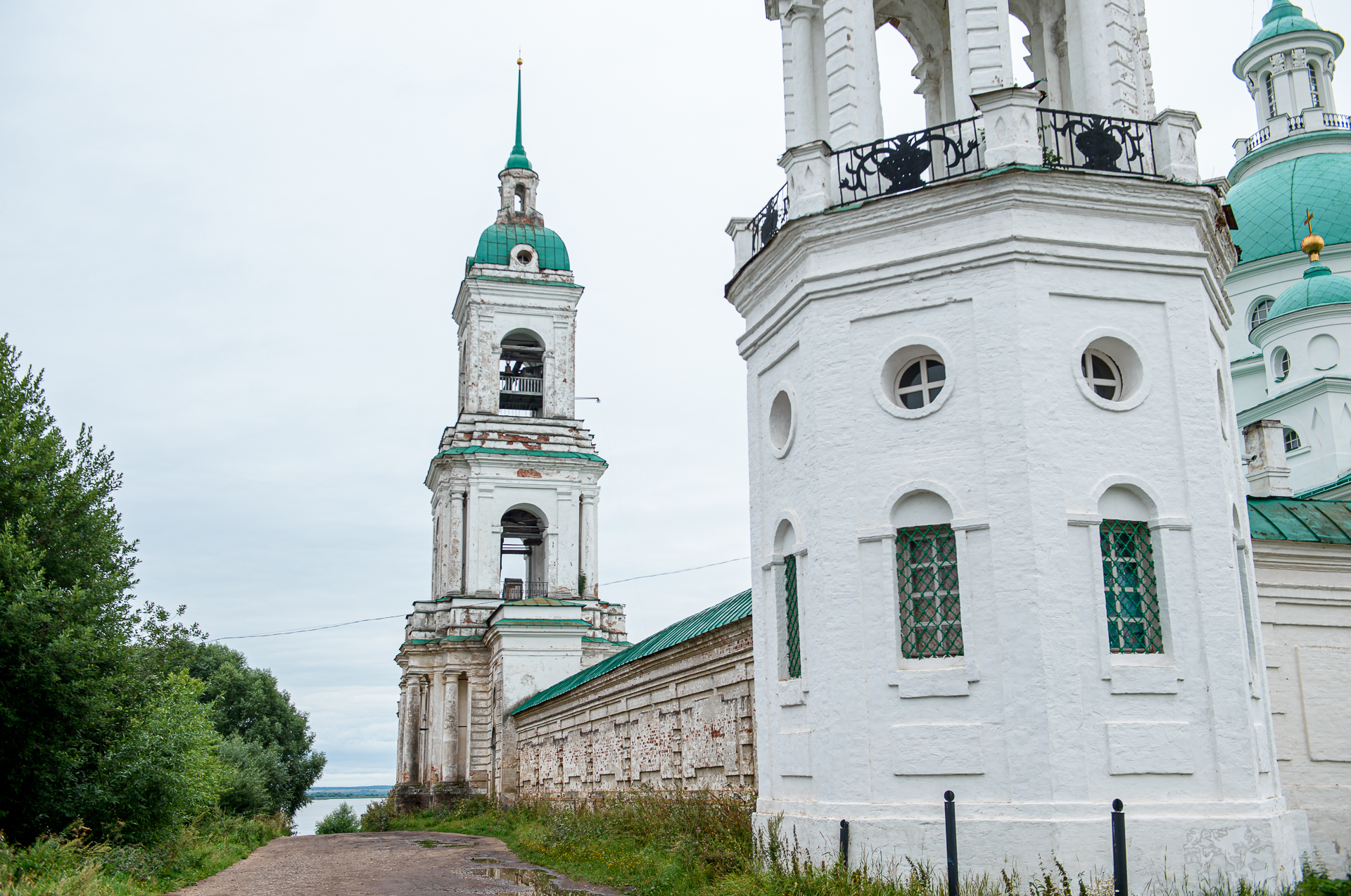 Спасо-Яковлевский монастырь