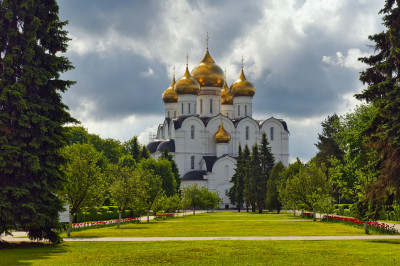 Парк на Стрелке в Ярославле