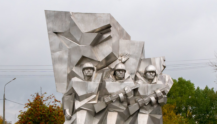 Памятник Подольским курсантам