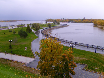 Парк на Стрелке в Ярославле