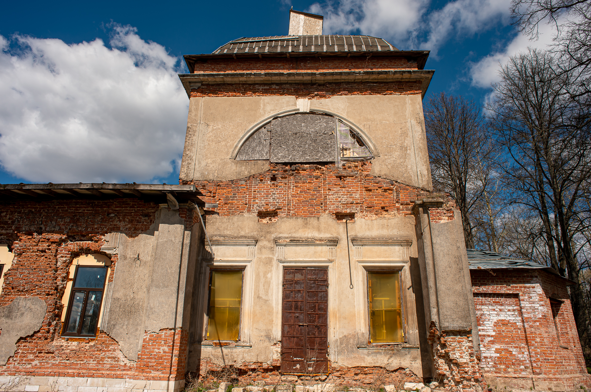 Воскресенская церковь в Мерзлове